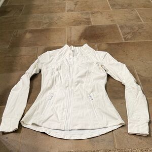 Lululemon align jacket size 4 great condition.